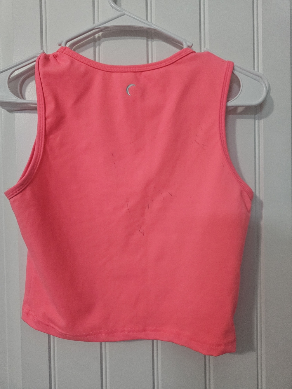 Neon Pink Women’s Sleeveless Athletic Tank with Crescent Detail